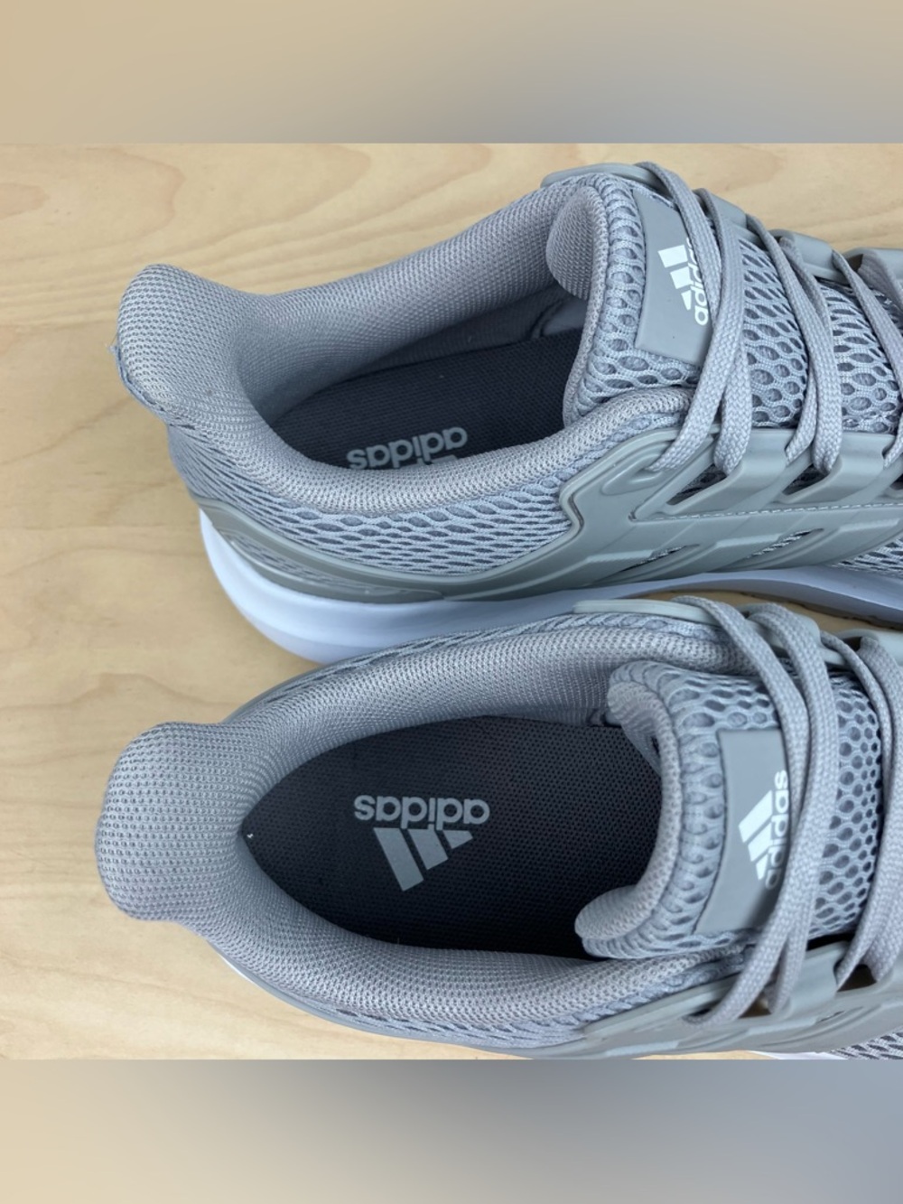 Adidas Women’s Size 9.0 Ultimashow Athletic Running Shoes Gray & White Low Top - Picture 9 of 10